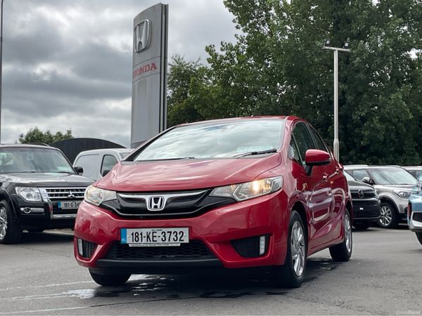 Honda Jazz Hatchback, Petrol, 2018, Red
