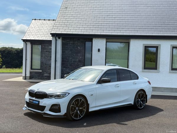 BMW 3-Series Saloon, Petrol Hybrid, 2022, White