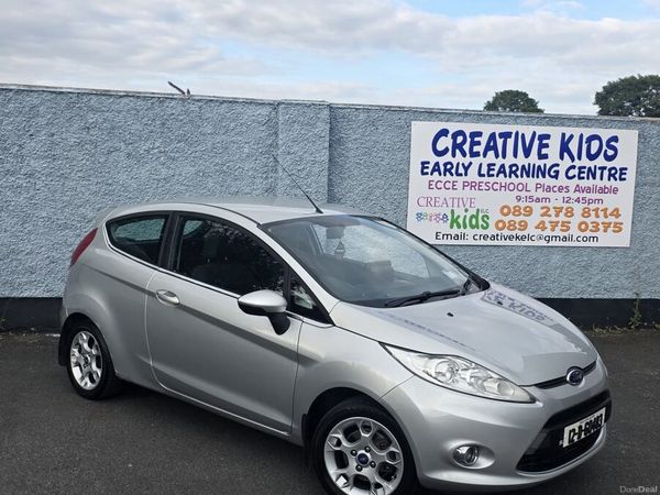 Ford Fiesta Hatchback, Petrol, 2012, Silver
