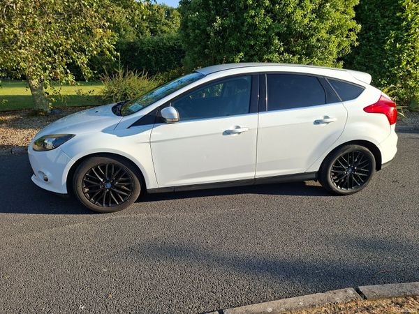 Ford Focus Hatchback, Diesel, 2012, White