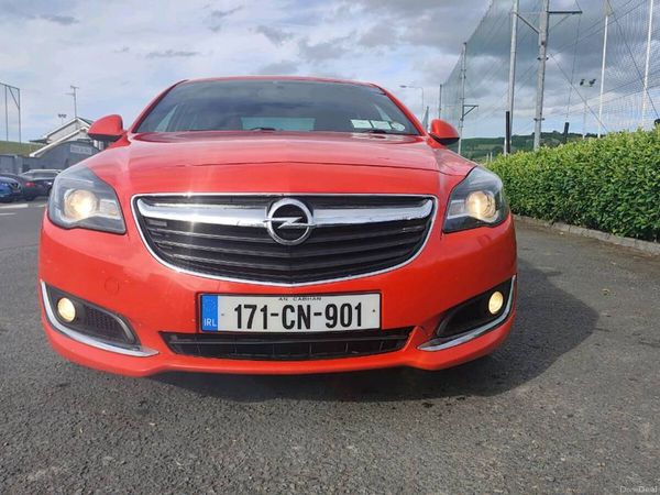 Opel Insignia Saloon, Diesel, 2017, Red