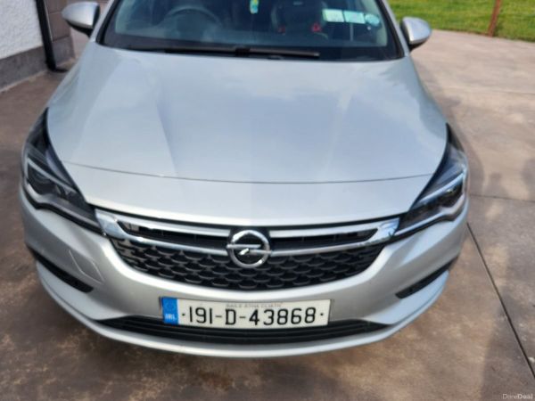 Opel Astra Hatchback, Petrol, 2019, Grey