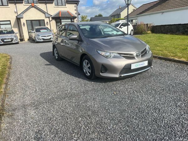 Toyota Auris MPV, Petrol, 2013, Bronze