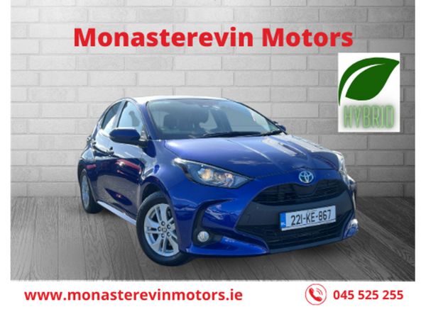 Toyota Yaris Hatchback, Petrol Hybrid, 2022, Blue