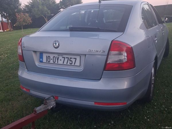 Skoda Octavia Hatchback, Diesel, 2010, Blue