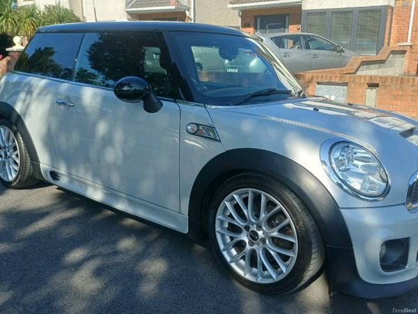 Mini Cooper Hatchback, Petrol, 2013, Silver