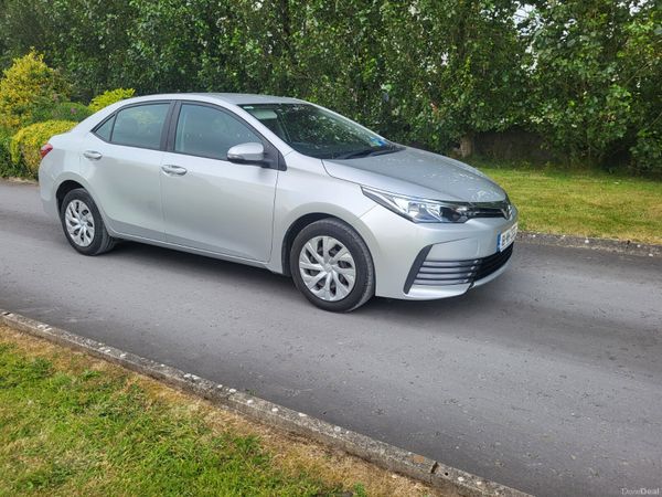 Toyota Corolla Saloon, Petrol, 2018, Grey