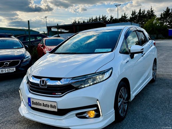 Honda Shuttle MPV, Petrol Hybrid, 2015, White