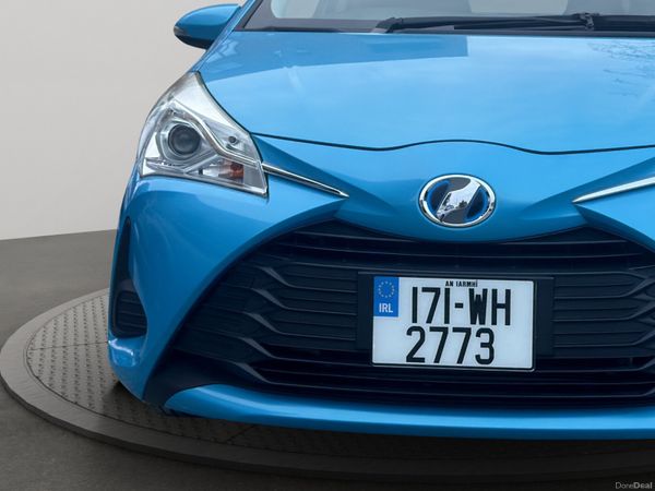 Toyota Vitz Hatchback, Petrol Hybrid, 2017, Blue