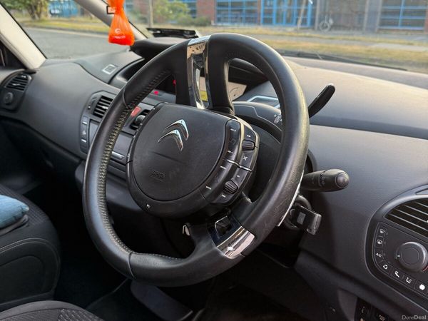 Citroen C4 Picasso MPV, Diesel, 2012, Red