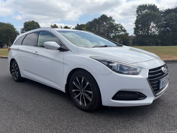 Hyundai i40 Estate/Jeep, Diesel, 2016, White