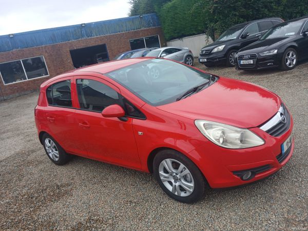 Opel Corsa Hatchback, Petrol, 2011, Red