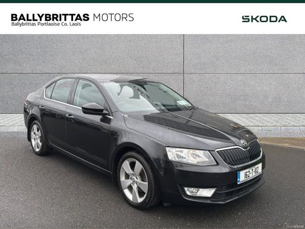 Skoda Octavia Saloon, Diesel, 2016, Black