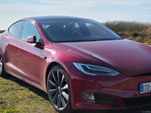 Tesla Model S Hatchback, Electric, 2017, Red