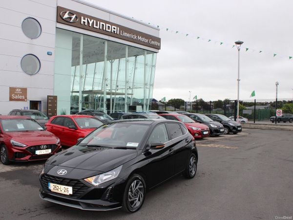 Hyundai i20 Hatchback, Petrol, 2025, Black