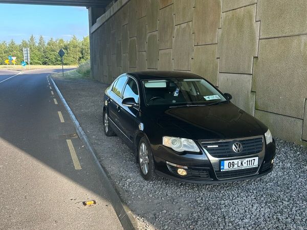 Volkswagen Passat Saloon, Diesel, 2009, Black