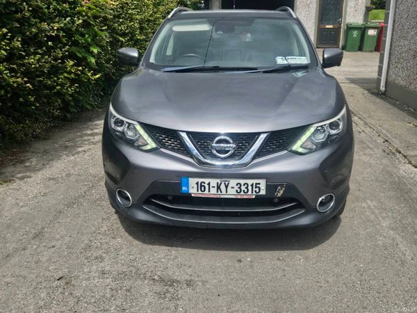 Nissan Qashqai Hatchback, Diesel, 2016, Grey