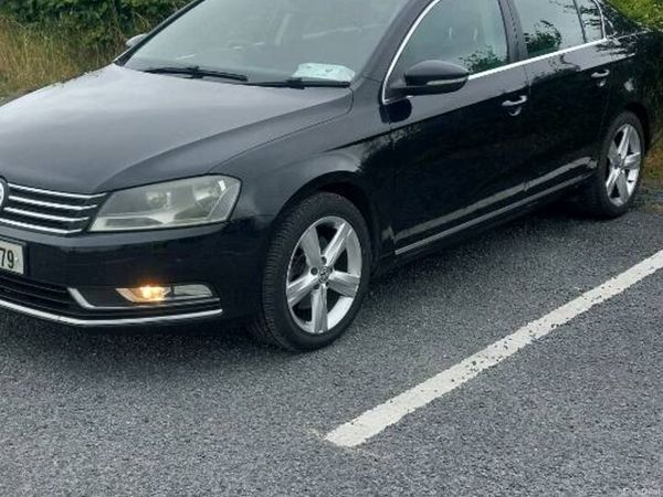 Volkswagen Passat Saloon, Diesel, 2011, Black