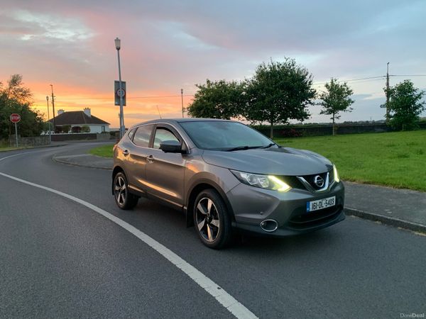 Nissan Qashqai Hatchback, Diesel, 2016, Grey