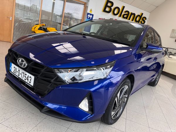 Hyundai i20 Hatchback, Petrol, 2021, Blue