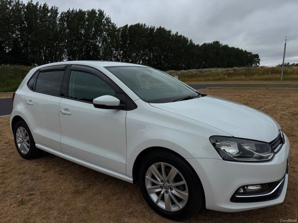Volkswagen Polo Hatchback, Petrol, 2015, White
