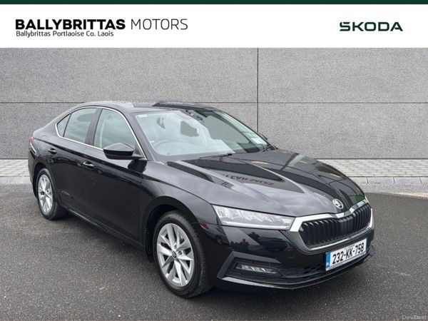 Skoda Octavia Saloon, Diesel, 2023, Black