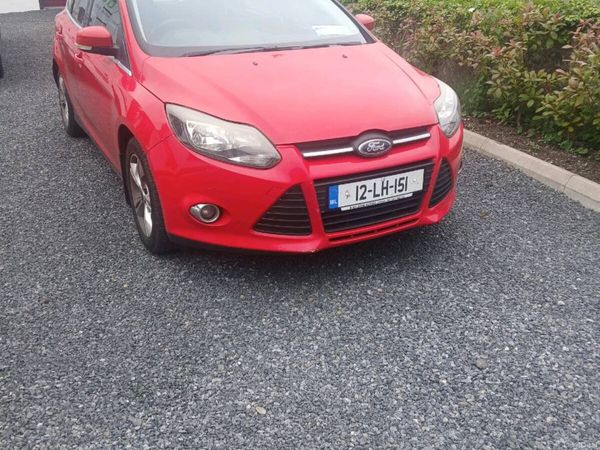 Ford Focus Hatchback, Diesel, 2012, Red