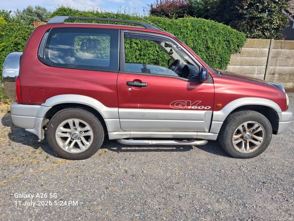 Suzuki Grand Vitara SUV, Petrol, 2004, Red