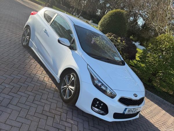 Kia Ceed Hatchback, Diesel, 2016, White