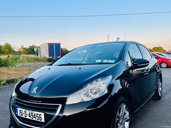 Peugeot 208 Hatchback, Petrol, 2015, Black