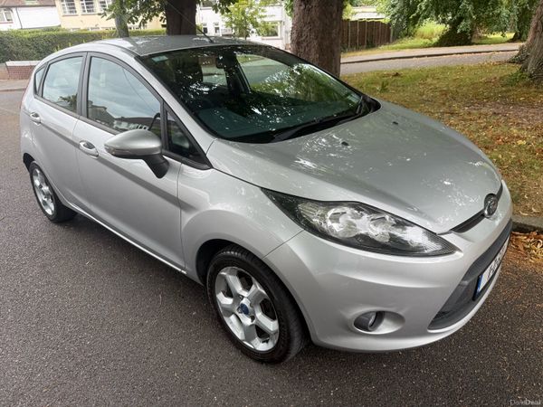 Ford Fiesta Hatchback, Petrol, 2011, Silver