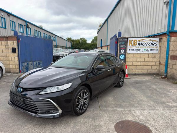 Toyota Camry Saloon, Petrol Hybrid, 2023, Black