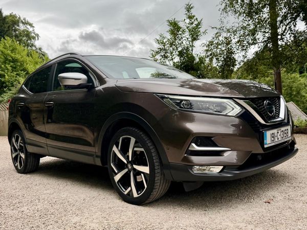 Nissan Qashqai SUV, Petrol, 2019, Bronze