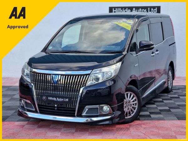 Toyota Noah MPV, Petrol Hybrid, 2015, Black
