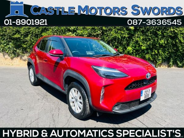 Toyota Yaris Cross Hatchback, Petrol Hybrid, 2021, Red