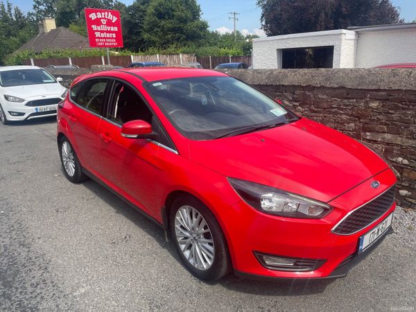 Ford Focus Hatchback, Diesel, 2017, Red