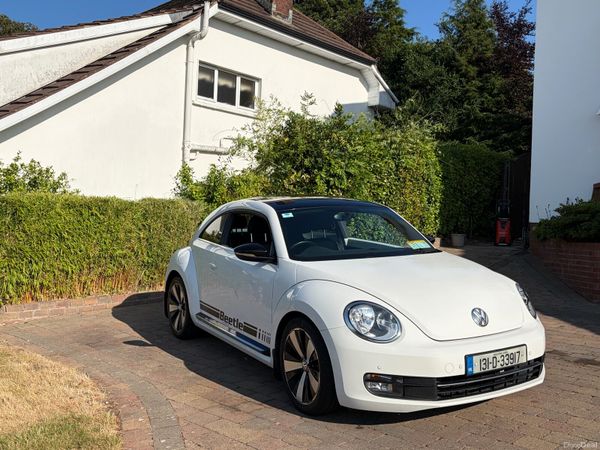 Volkswagen Beetle Hatchback, Petrol, 2013, White