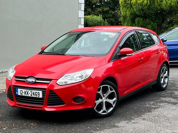 Ford Focus Hatchback, Diesel, 2012, Red