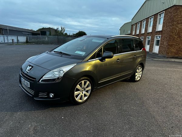 Peugeot 5008 MPV, Diesel, 2013, Grey
