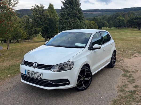 Volkswagen Polo Hatchback, Petrol, 2014, White
