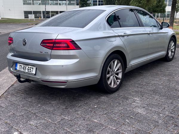 Volkswagen Passat Saloon, Diesel, 2017, Grey