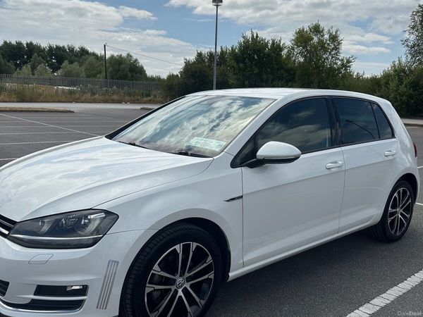 Volkswagen Golf Hatchback, Petrol, 2014, White