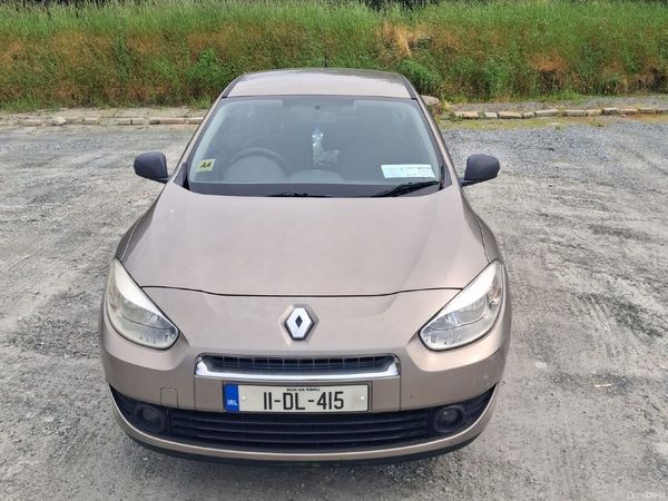 Renault Fluence Saloon, Diesel, 2011, Gold