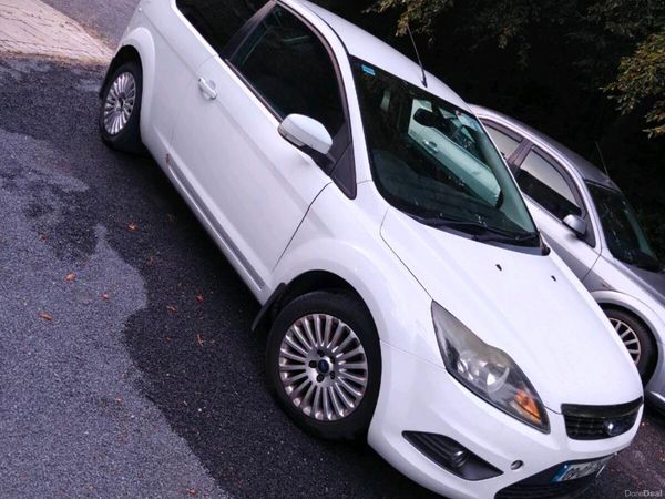 Ford Focus Hatchback, Diesel, 2009, White