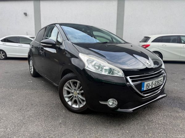 Peugeot 208 Hatchback, Petrol, 2015, Black