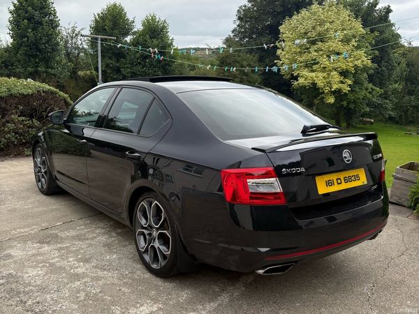 Skoda Octavia Saloon, Diesel, 2016, Black