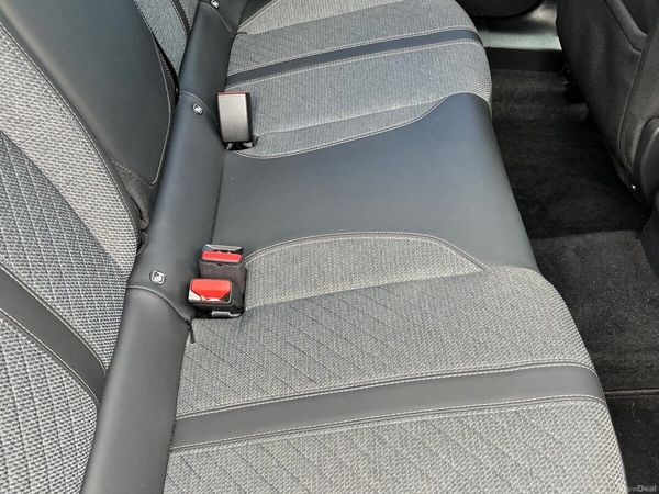Peugeot 2008 MPV, Petrol, 2024, Grey