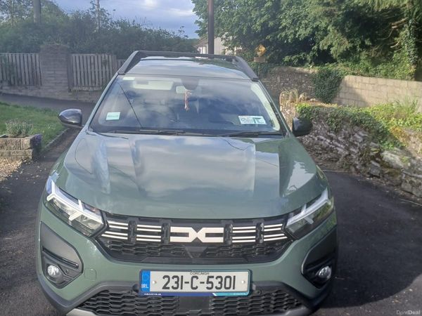 Dacia Jogger MPV, Petrol, 2023, Grey