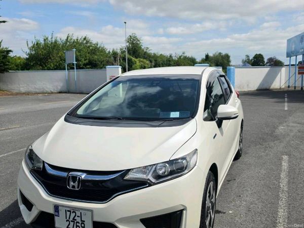 Honda Fit Hatchback, Petrol Hybrid, 2017, White
