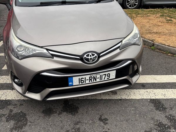 Toyota Avensis Saloon, Diesel, 2016, Bronze
